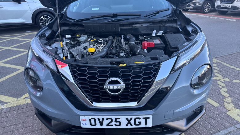Nissan Juke 1.0 DiG-T N-Connecta 5dr DCT Petrol Hatchback